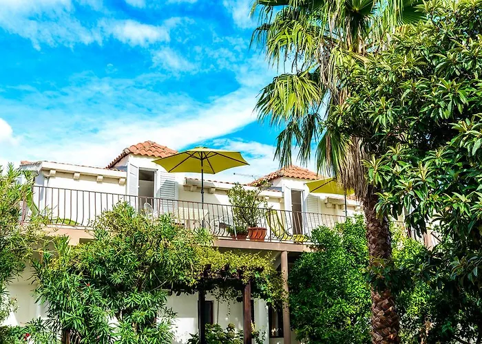 Apartments Garden Beach